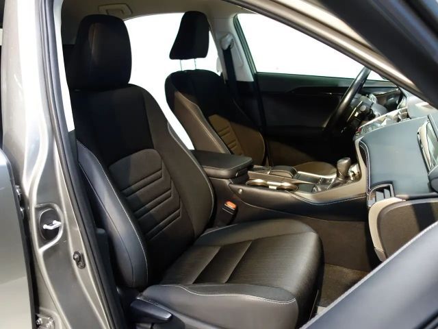 Lexus NX Hybrid Aut. *CARPLAY *ASSISTENZ *LENKRADHZG