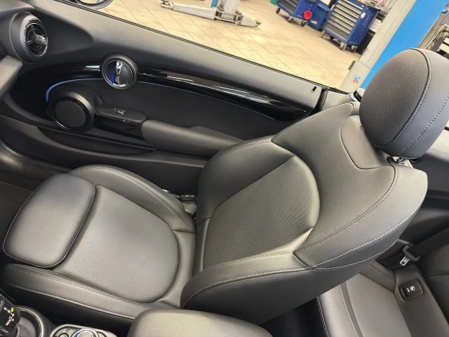 MINI Cooper Cabrio *** CABRIO *** CLASSIC TRIM *** AUTOMATIK ***