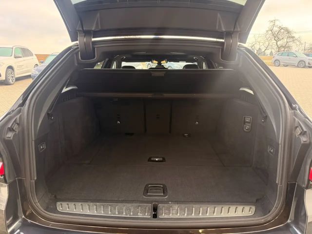 BMW 540 540d M-Sport Touring xDrive