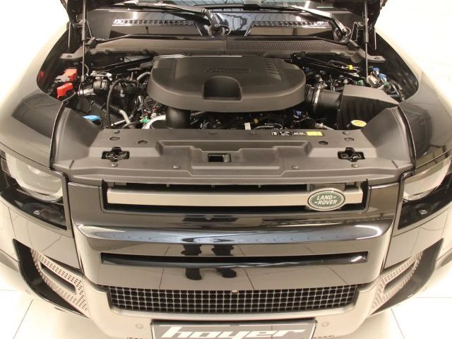 Land Rover Defender 110 D300 Dynamic SE