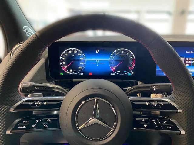 Mercedes-Benz GLA 200 AMG Line