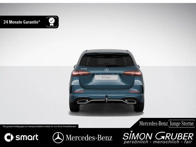 Mercedes-Benz B 200 AMG Line Sedan