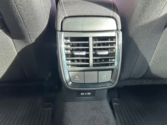 Skoda Kamiq Scout LED ACC SHZ RFK PDC beh.LR KLIMA ALU