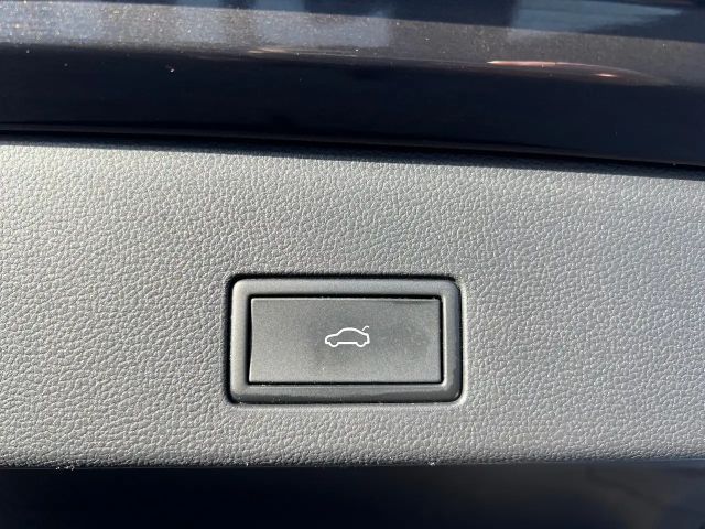 Volkswagen Golf DSG Style Variant