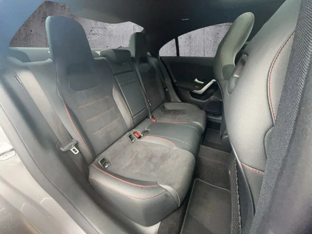 Mercedes-Benz CLA 200 AMG Line CLA 200 d Coupé