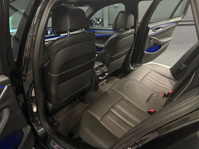 BMW 540 540d M-Sport Touring xDrive