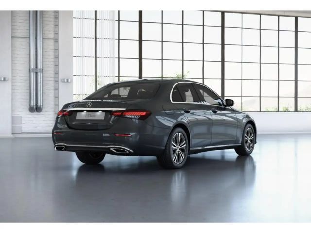Mercedes-Benz E 220 AVANTGARDE E 220 d Sedan