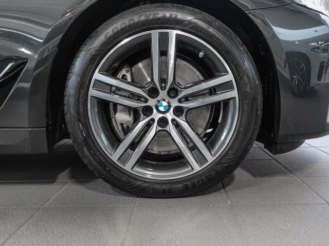 BMW 530 530d Luxury Line Sedan