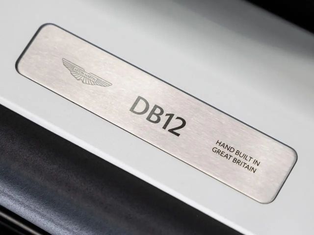 Aston Martin DBX 12 Coupé von BENTLEY FRANKFURT