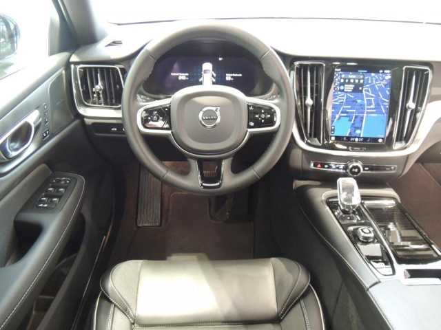 Volvo V60 AWD Dark Plus Recharge T6