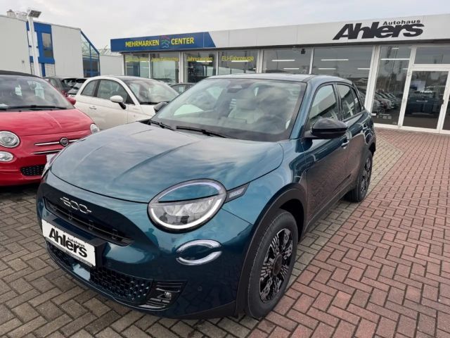 Fiat 600e Icon+AUTOMATIK+NAVI+KAMERA+SITZHEIZUNG+KEYLESS+CAR