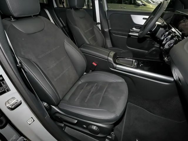 Mercedes-Benz GLA 200 AMG Line