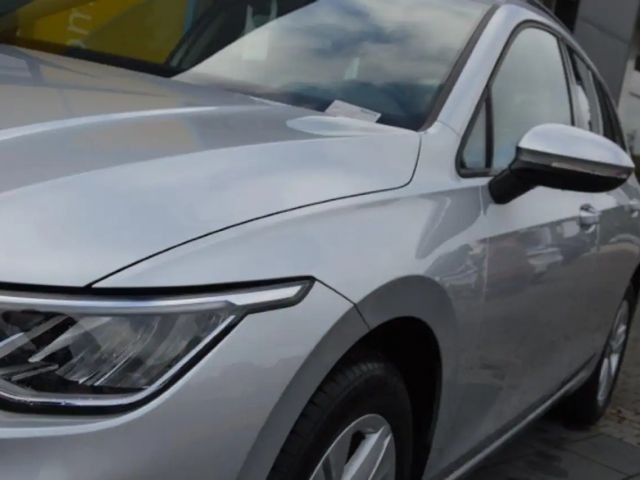 Volkswagen Golf Life Variant