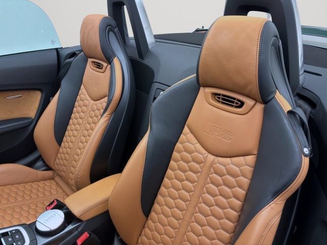 Audi TT RS Quattro Roadster S-Tronic