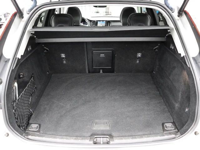 Volvo XC60 Dark Plus