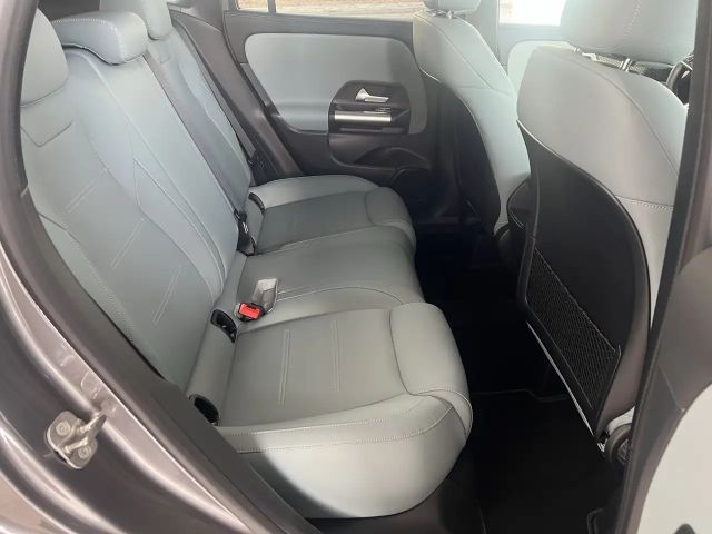 Mercedes-Benz GLA 180 Progressive