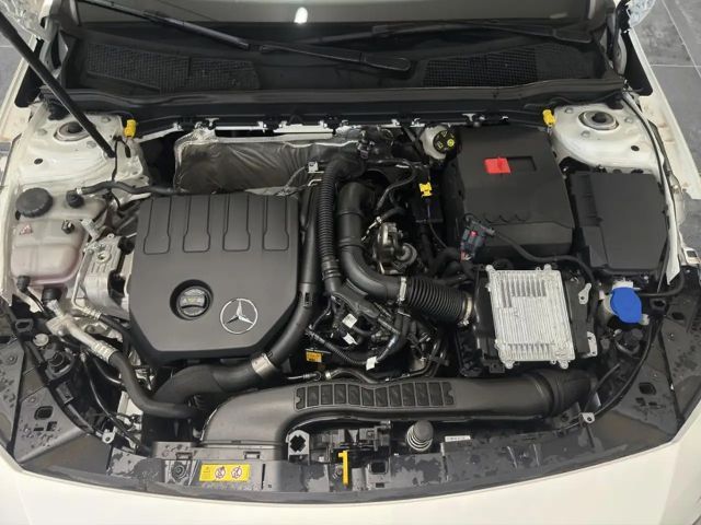 Mercedes-Benz A 180 AMG Line