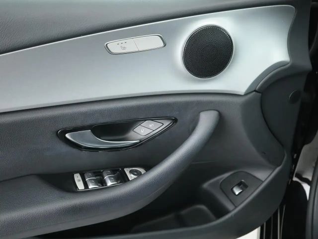 Mercedes-Benz E 220 AVANTGARDE E 220 d Estate