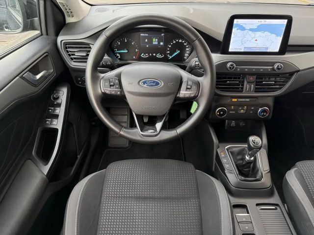 Ford Focus Cool & Connect Wagon