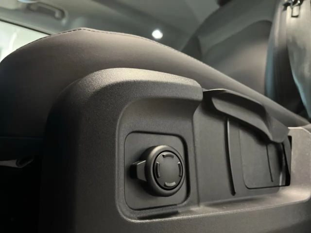 Land Rover Defender 110 AWD D250 S