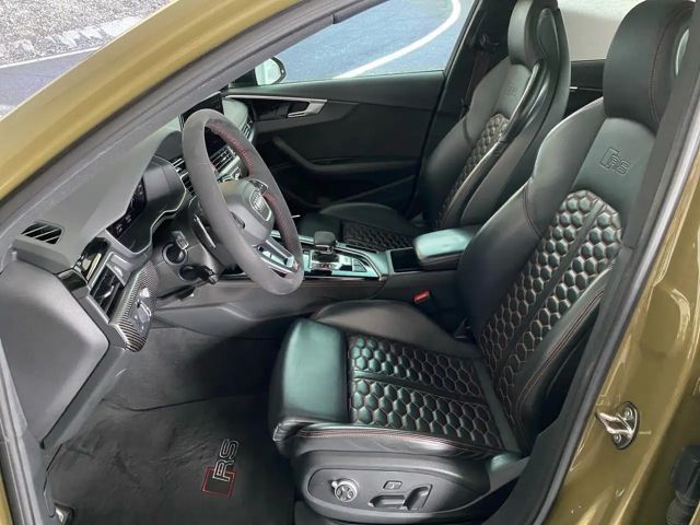 Audi RS4 Avant Quattro