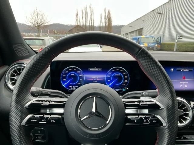 Mercedes-Benz EQB 300 4MATIC AMG Line