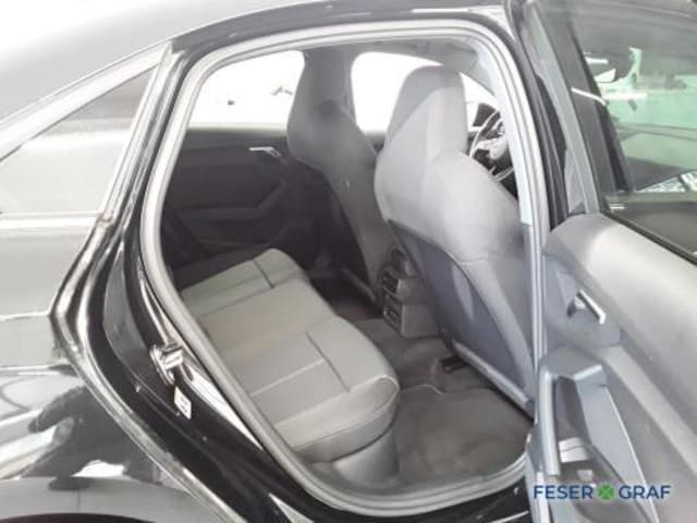 Audi A3 30 TDI S-Line S-Tronic Sedan