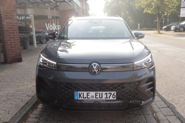 Volkswagen Tiguan Tiguan 2.0 TDI R-Line Pano AHK Harman Kardon IQ