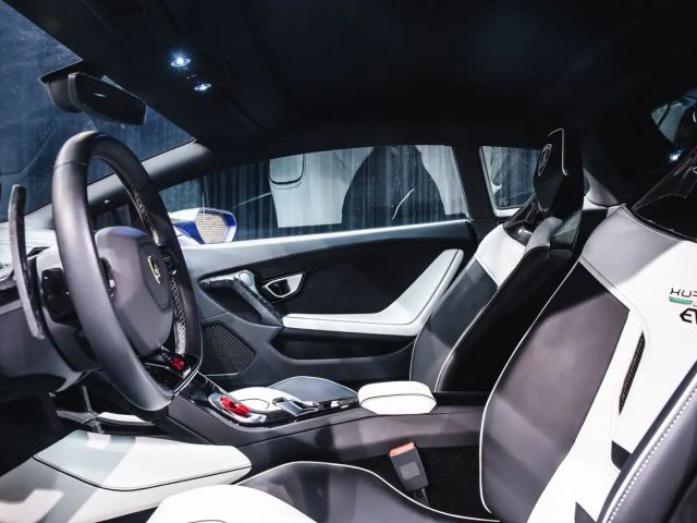 Lamborghini Huracan EVO RWD