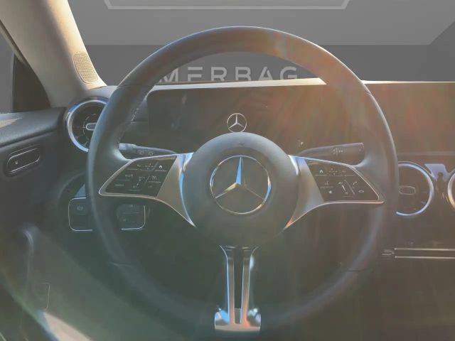 Mercedes-Benz CLA 180 CLA 180 d Shooting Brake