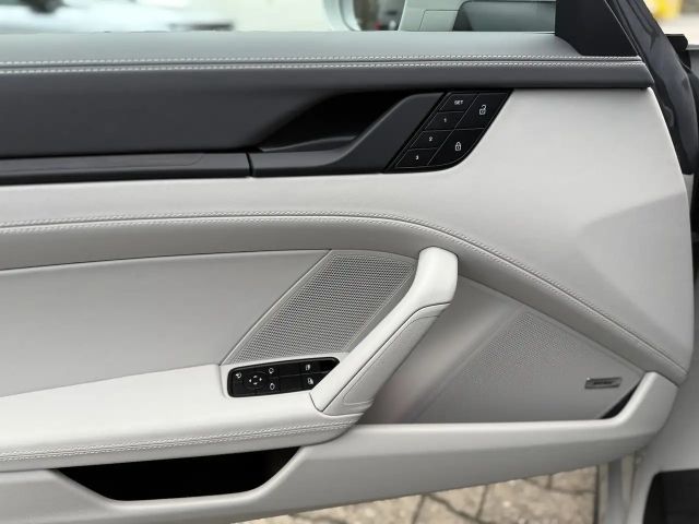 Porsche 992 4 Cabrio GTS Targa