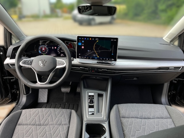 Volkswagen Golf Life Variant