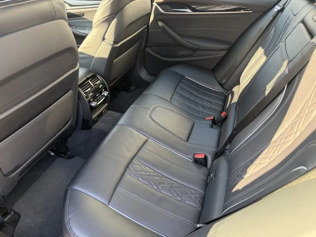 BMW 530 530i Touring xDrive