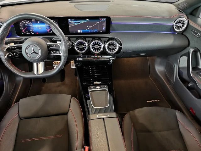 Mercedes-Benz CLA 180 AMG Line Coupé