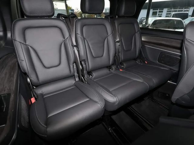 Mercedes-Benz V 300 AMG Line V 300 d