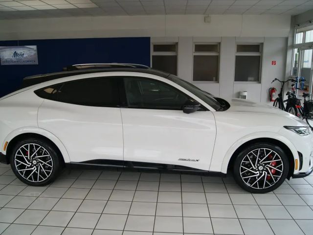 Ford Mustang Mach-E AWD GT