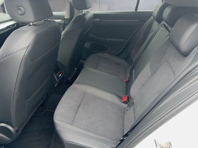 Volkswagen Golf DSG Life