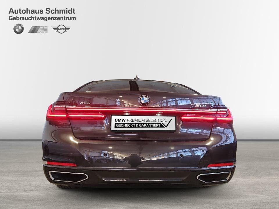 BMW 750 750i Sedan xDrive