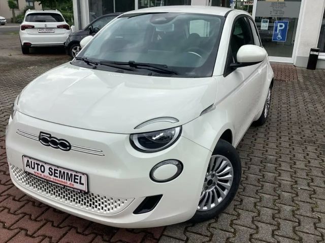 Fiat 500e 42kWh 118PS