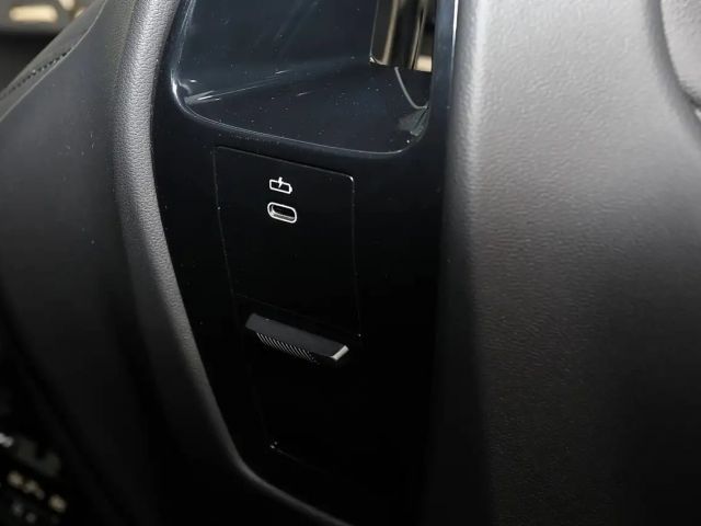 BMW M6 0 iX Pano+AHK+Sitzhzg.+LED