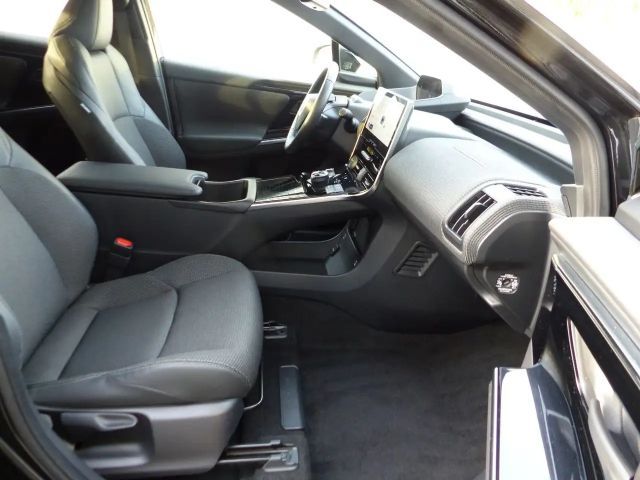 Toyota bZ4X AHK Navi SHZ el.Heckkl.LED Schnell-Ladefunk