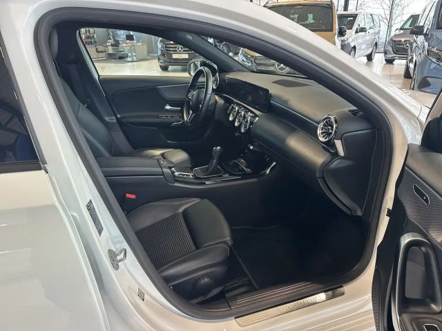 Mercedes-Benz A 160 Hatchback