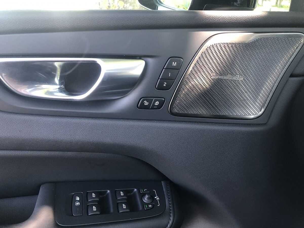 Volvo XC60 AWD Dark Plus T8