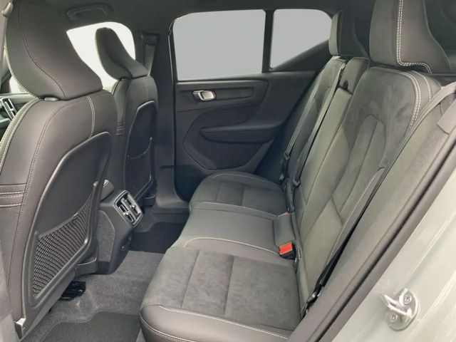 Volvo XC40 Dark Plus