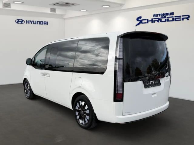 Hyundai Staria Signature Vierwielaandrijving