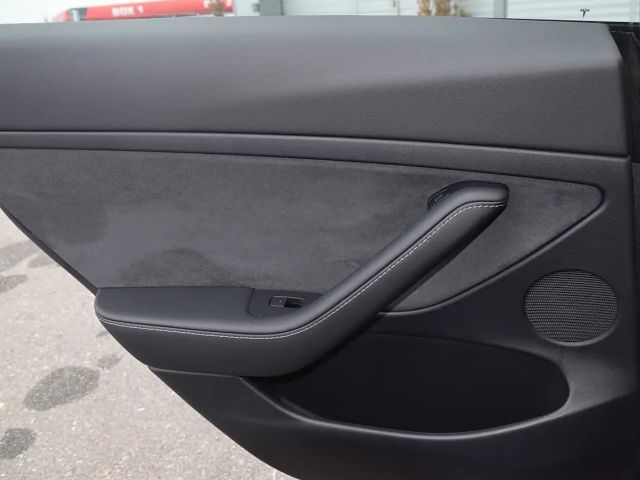 Tesla Model 3 AWD Long Range