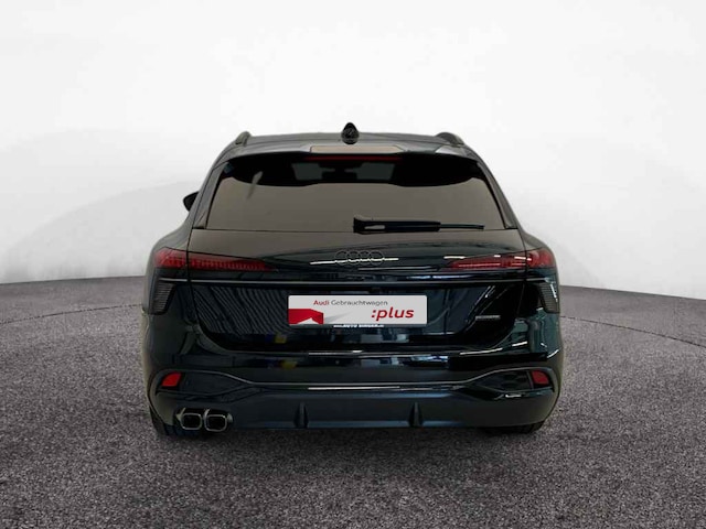 Audi A6 Avant Quattro S-Tronic