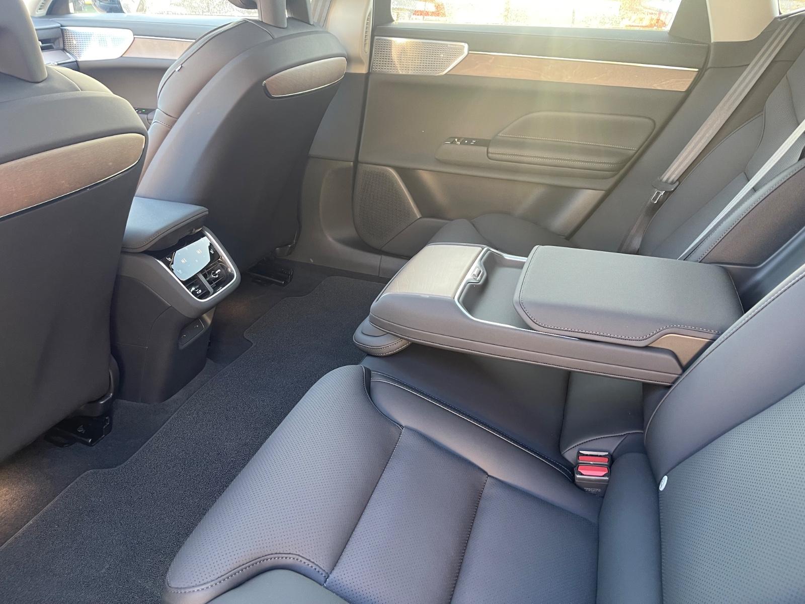 Volvo ES90 Extended range Single motor Ultra