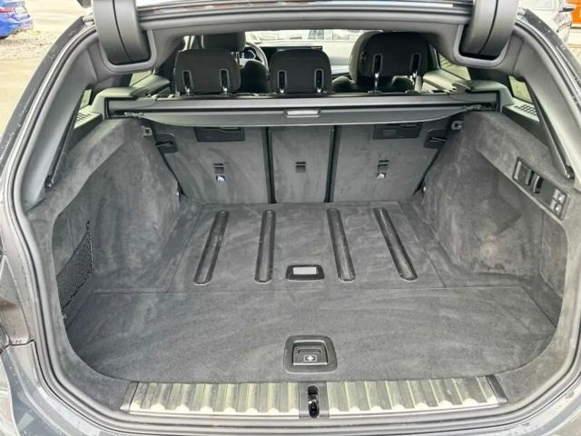 BMW 320 320i M-Sport Touring