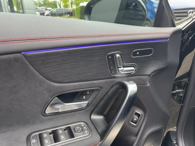 Mercedes-Benz CLA 200 AMG Line Shooting Brake